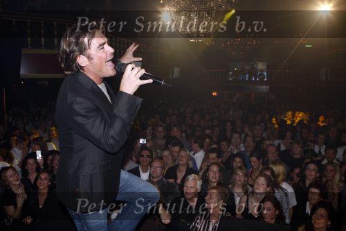 Uitgeest 16 januari 2008
Jeroen v d Boom met zijn vriendin bij nieuwjaarsreceptie henk geels in Bob\'s