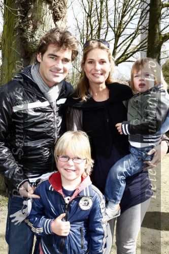 Kaatsheuvel 29 maart 2009
15 jarig bestaan van Princess in de efteling. Jeroen v d Boom met vriendin Dani en 2 zoons Daan en Luuk
Peter Smulders bv