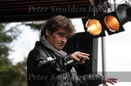 Kaatsheuvel 29 maart 2009
15 jarig bestaan van Princess in de efteling. Jeroen v d Boom met vriendin Dani en 2 zoons Daan en Luuk
Peter Smulders bv