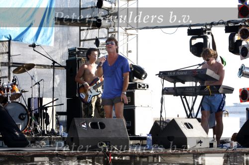 Curacao 31 december 2008
Sound check Jeroen v d Boom op Mambo Beach voor oudjaarsconcert.
Peter Smulders bv