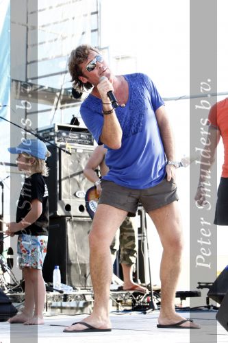 Curacao 31 december 2008
Sound check Jeroen v d Boom op Mambo Beach voor oudjaarsconcert.
Peter Smulders bv