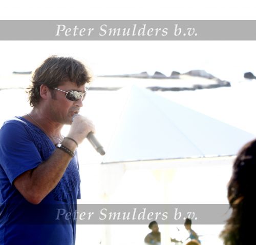 Curacao 31 december 2008
Sound check Jeroen v d Boom op Mambo Beach voor oudjaarsconcert.
Peter Smulders bv