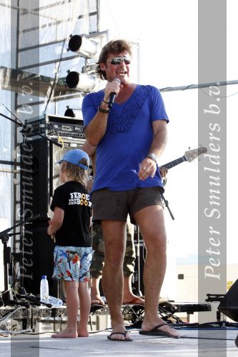Curacao 31 december 2008
Sound check Jeroen v d Boom op Mambo Beach voor oudjaarsconcert.
Peter Smulders bv