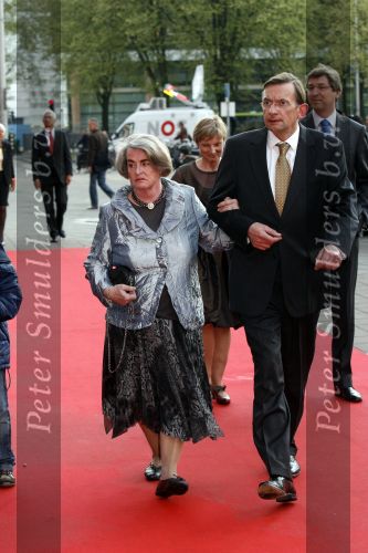 Utrecht 28 april 2009
Pieter v Vollenhoven viert zijn 70e verjaardag in het Beatrix theater in Utrecht. Jeroen v d Veer met vrouw
Peter Smulders bv