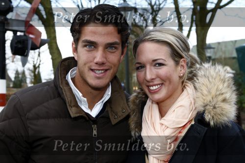 Kaatsheuvel 29 maart 2009
15 jarig bestaan van Princess in de efteling. Jesse Huta Galung met vriendin
Peter Smulders bv