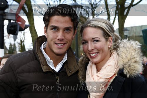 Kaatsheuvel 29 maart 2009
15 jarig bestaan van Princess in de efteling. Jesse Huta Galung met vriendin
Peter Smulders bv