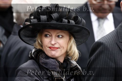 Amsterdam 4 mei 2009
Dodenherdenking op de dam met oa aanwezig Koningin Beatrix Prins Willem Alexander en prinses maxima. Jet Bussemaker
Peter Smulders bv