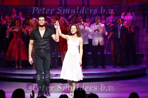 Utrecht 9 maart 2008
Premiere Dirty dancing met oa Martin v Bentem Anouk v Nes Jette Carolijn v d Berg Frances de Jong Chris Tates ea in het Beatrix theater.
Peter Smulders bv