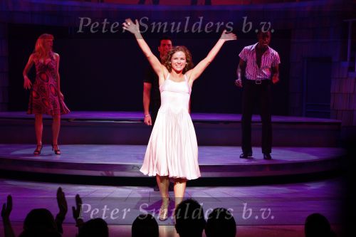 Utrecht 9 maart 2008
Premiere Dirty dancing met oa Martin v Bentem Anouk v Nes Jette Carolijn v d Berg Frances de Jong Chris Tates ea in het Beatrix theater.
Peter Smulders bv
