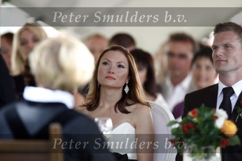Leiden 23 augustus 2008
De dochter van Phil Collins Joeley Joely Collins trouwt met haar Nederlandse man Stefan Buitelaar. Na het huwelijk gaan ze met boot varen.