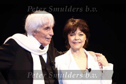 Amersfoort 16 februari 2008
Johan Heesters (104 jaar oud) en zijn vrouw simone tijdens optreden in de flint in Amersfoort.
Peter Smulders bv