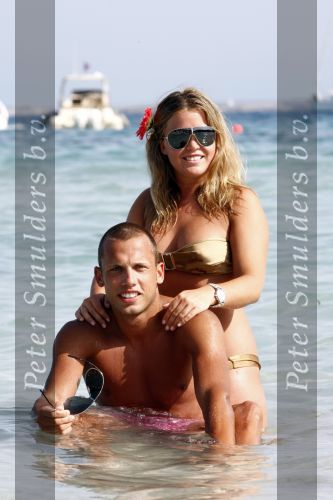 Ibiza 5 juli 2008
John Heitinga met zijn vriendin op vakantie op ibiza.