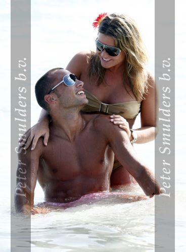 Ibiza 5 juli 2008
John Heitinga met zijn vriendin op vakantie op ibiza.