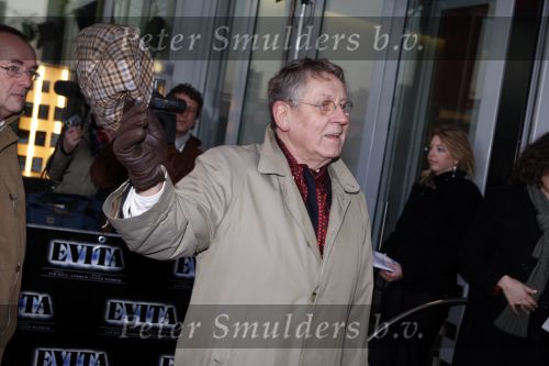 Rotterdam 16 december 2007
premiere Evita in het nieuwe Luxor theater. John Lanting met petje