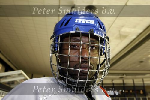 Amsterdam 21 maart 2009
RTL ewn SBS 6 ijshockeyen tegen elkaar op de Jaap Eden baan. John Williams
Peter Smulders bv