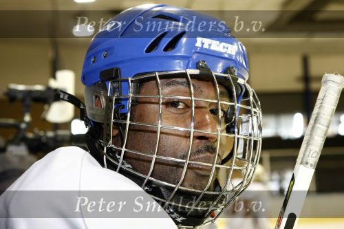 Amsterdam 21 maart 2009
RTL ewn SBS 6 ijshockeyen tegen elkaar op de Jaap Eden baan. John Williams
Peter Smulders bv