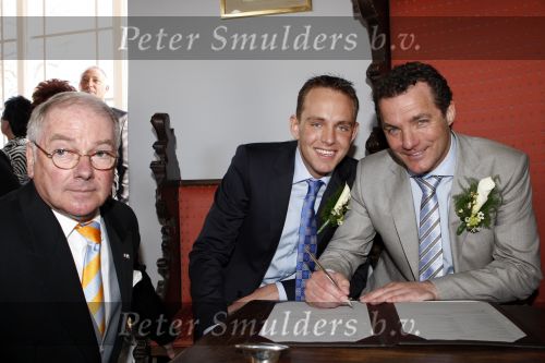 Heeswijk Nuenen en Den Bosch 10 april 2009
Trouwen John de Bever en Kees Stevens. Ronnie Tober trouwde ze.
Peter Smulders bv