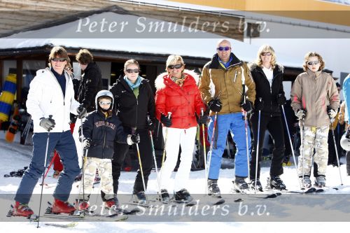 Serfaus 28 februari 2008
John v d Heuvel met zijn vrouw en kinderen op wintersport/ skivakantie. Carolien Tensen en Peter Gallas
Peter Smulders bv