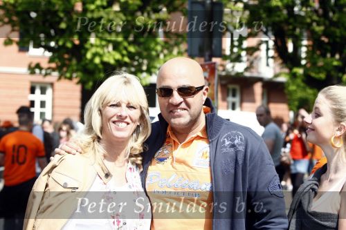 Amsterdam 30 april 2009
Koninginnedag met radio 538 op het museumplein. John v d Heuvel met zijn vrouw
Peter Smulders bv