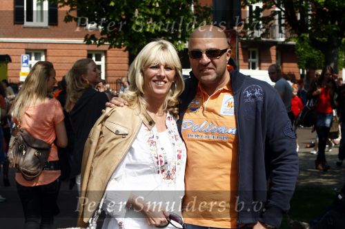 Amsterdam 30 april 2009
Koninginnedag met radio 538 op het museumplein. John v d Heuvel met zijn vrouw
Peter Smulders bv