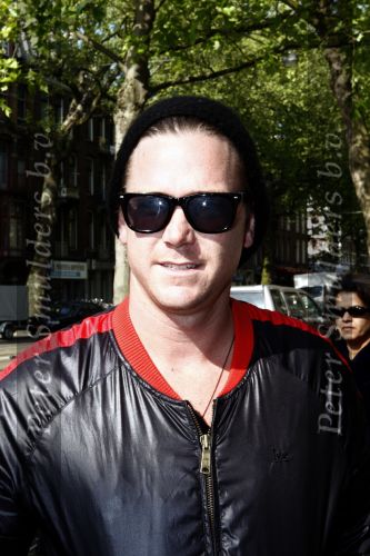 Amsterdam, 11 Mei 
Johnny de Mol met zijn nieuwe vriendin Elvira