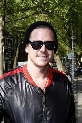 Amsterdam, 11 Mei 
Johnny de Mol met zijn nieuwe vriendin Elvira