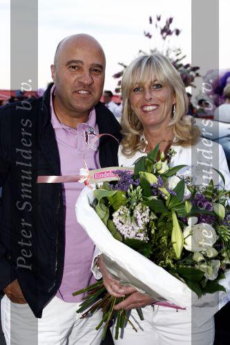 Amsterdam 27 april 2009
Feestje van Gerard Joling voor zijn 49e verjaardag bij cafe het Kalfje. John v d Heuvel met vrouw
Peter Smulders bv