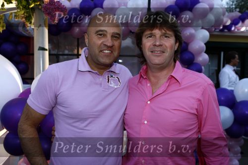 Amsterdam 27 april 2009
Feestje van Gerard Joling voor zijn 49e verjaardag bij cafe het Kalfje. Peter Gallas met John v d Heuvel
Peter Smulders bv