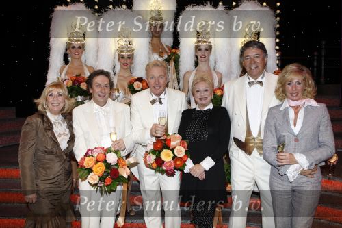 Utrecht 4 november 2007
Premiere Andre v Duin Revue met Ron Brandsteder in Beatrix theater. Andre met Joke Bruijs en Corrie v Gorp Willeke Alberti en Ferry de Groot