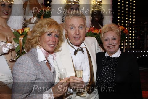 Utrecht 4 november 2007
Premiere Andre v Duin Revue met Ron Brandsteder in Beatrix theater. Andre met Joke Bruijs en Corrie v Gorp
Peter Smulders bv