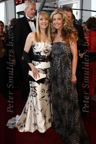 Rotterdam 20 april 2008
Premiere les Miserables  in het nieuwe Luxor theater. Joke de Kruijf en Brigitte Neijman
Peter Smulders bv