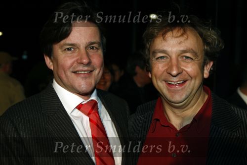 Bussum 25 februari 2008
Premiere Simone Kleinsma in het spant in bussum.  Jon v Eerd met vriend
Peter Smulders bv