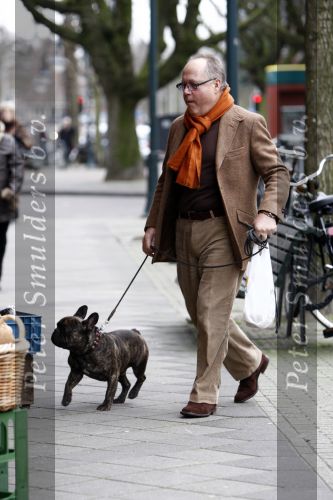Amsterdam 26 januari 2008
Joop Braakhekke met hond aan het winkelen.