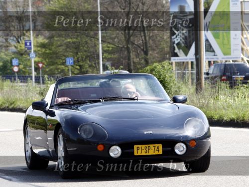 Amsterdam 26 april 2008
Joop Braakhekke in zijn cabrio.
Peter Smulders bv