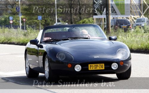 Amsterdam 26 april 2008
Joop Braakhekke in zijn cabrio.
Peter Smulders bv