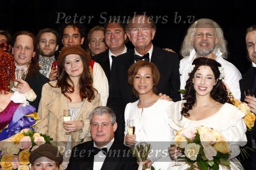Rotterdam 20 april 2008
Premiere Les Miserables in het nieuwe luxor . Celine Purcell Erwin v Lambaart Nurlaila Rene v Kooten en Joop v d Ende
Peter Smulders bv