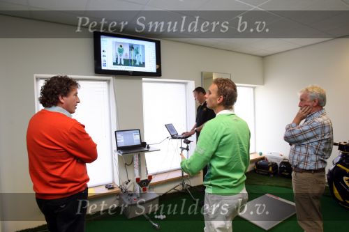 Eindhoven, 2 Mei 2008 
Contract ondertekening en Golfinstructie door Bart v d Wind en Aad v Osmet Golfpro Joost Luiten
Foto Peter Smulders BV te Eindhoven