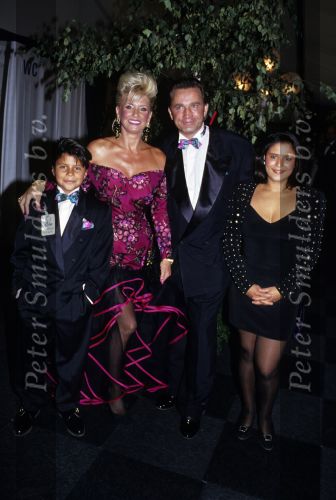 Amsterdam, 28 Juni 1991
Hans Breukhoven samen met Connie Breukhoven en hun kinderen Jordy Breukhoven en Constanza Breukhoven Mevr. Breukhoven