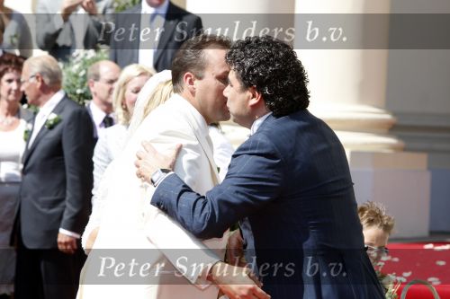 Fijnaart Willemstad en 9 mei 2008
Frans Bauer en Mariska trouwen. Christiaan Frans jr en Jan zijn er natuurlijk bij. 
Jorge Castro