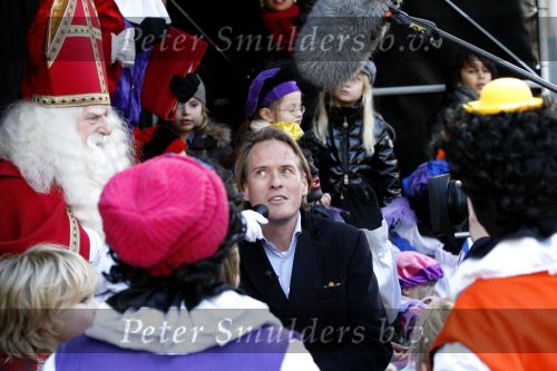 Amsterdam 1 december 2007
Jort Kelder bij sinterklaas en zwarte piet.