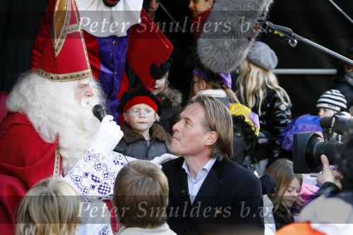 Amsterdam 1 december 2007
Jort Kelder bij sinterklaas en zwarte piet.
