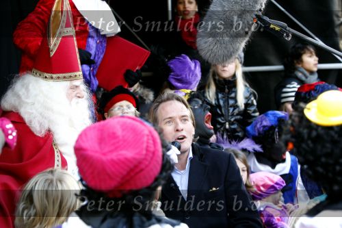 Amsterdam 1 december 2007
Jort Kelder bij sinterklaas en zwarte piet.