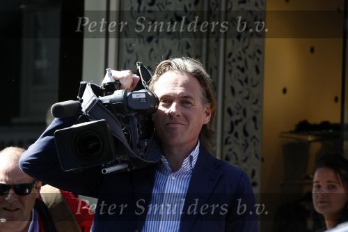 Amsterdam 18 april 2009
Jort Kelder met een video camera op de pc hooftstraat.
Peter Smulders bv