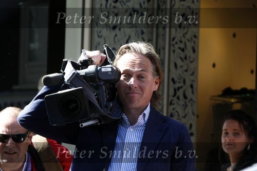 Amsterdam 18 april 2009
Jort Kelder met een video camera op de pc hooftstraat.
Peter Smulders bv