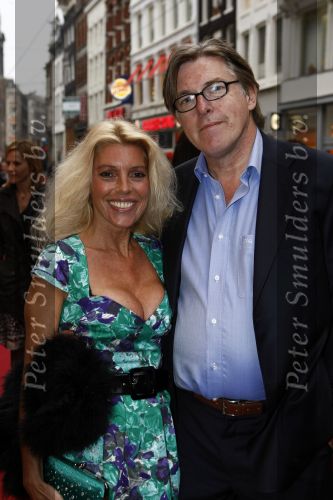 Amsterdam 16 april 2009
Premiere He \'s not just into you in Tuschinski. Bert v d Veer met zijn vriendin Judith Osborn
Peter Smulders bv