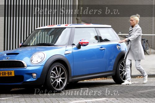 Amsterdam 19 oktober 2007
Judith Osborn in haar mini cooper.
