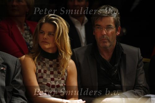 Amsterdam 7 maart 2009
Modeshow Mart Visser in het Hilton. Judith Wiersema met een kennis
Peter Smulders bv