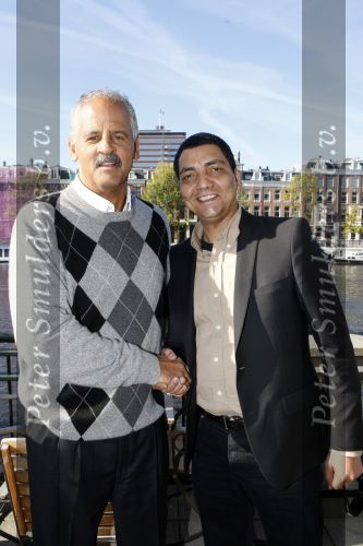 Amsterdam 14 oktober 2007
Stedman Graham ( ex Ophrah Winfrey op bezoek in Nederland. Hij ging varen met boot door de amsterdamse grachten en Golfen. Stedman met Jurgen Raymann en Clarence Seedorf