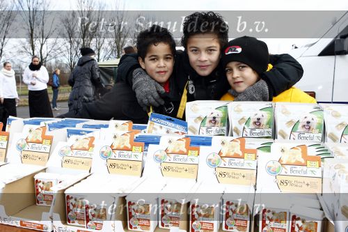 Diemen 14 februari 2009
Patrick Kluivert Rossana Lima Kluivert Quincy Justin Ruben Kluivert doen mee met de boswandeling voor hun goede doel ivm zwerfhonden. De tocht was in het Diemer Bos.
Peter Smulders bv