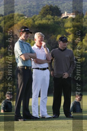 4 November 2007 Valderrama Golfclub ( Spanje )
Finaledag Volvo Masters Seizoen 2007
Justin Rose ( Winnaar en Algemeen Europees Kampioen )
samen met Soren Kjeldsen en Simon Dyson
Foto Peter Smulders BV Eindhoven